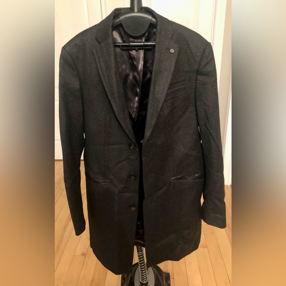 Zara - Picture 2 of 4